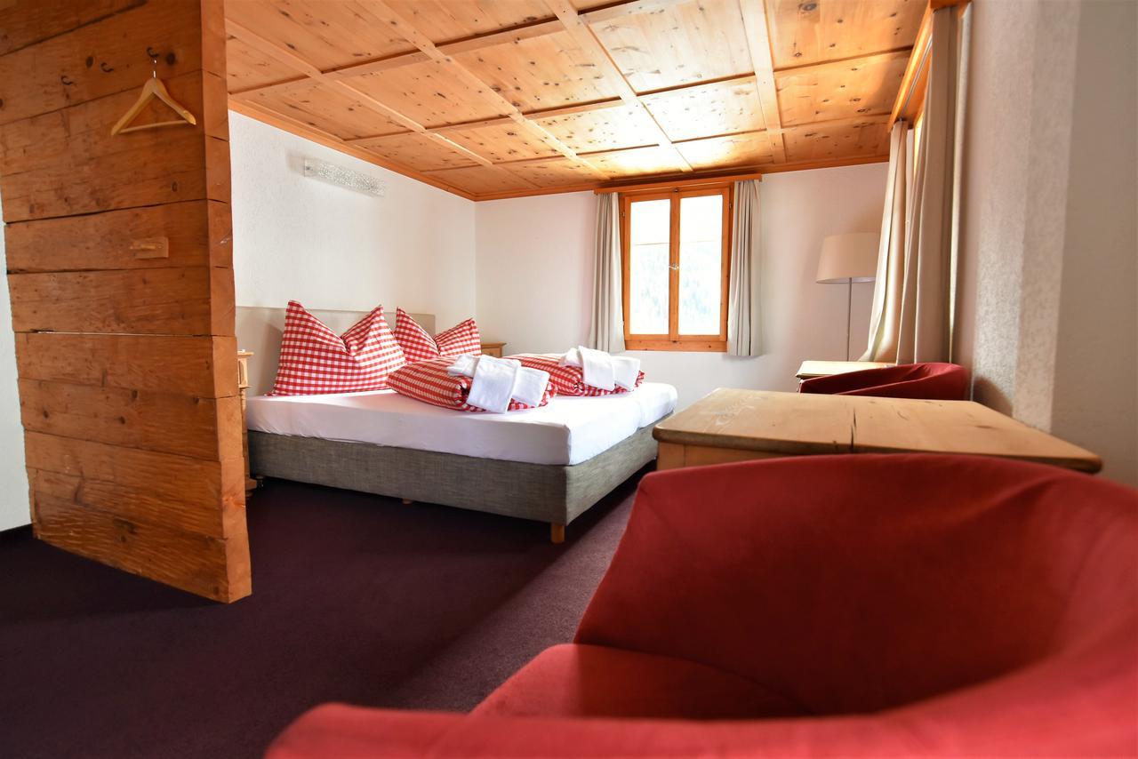 Alpina Lodge Bed & Breakfast Tschiertschen Exterior foto